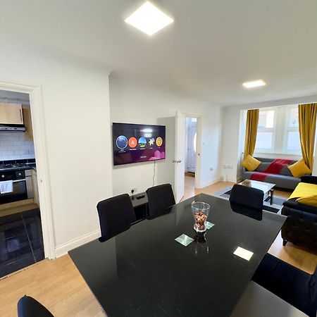 לונדון 3 Bedrooms Spacious House, Separate Reception, 2 Full Bathrooms, Parking, Garden מראה חיצוני תמונה