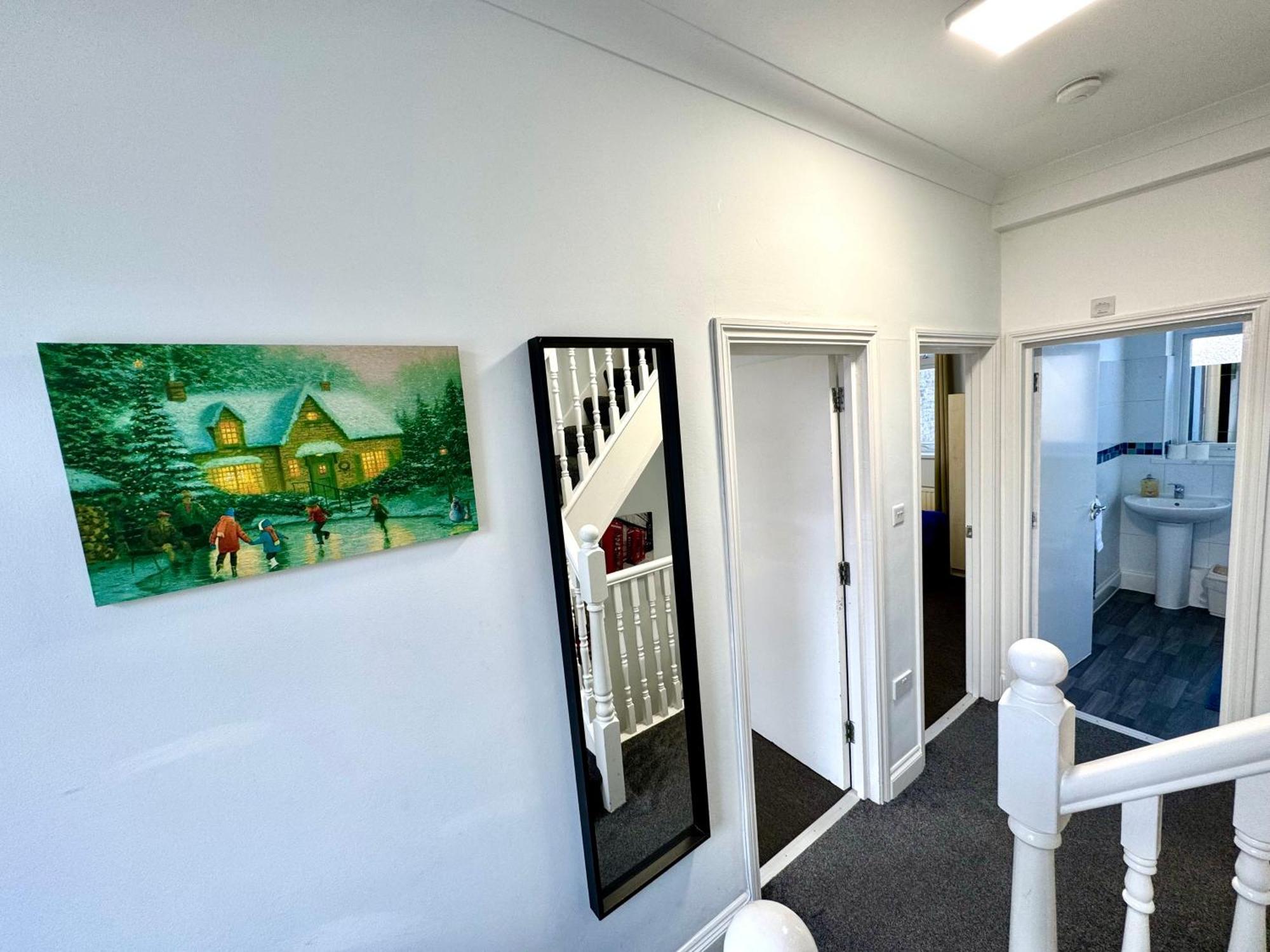 לונדון 3 Bedrooms Spacious House, Separate Reception, 2 Full Bathrooms, Parking, Garden מראה חיצוני תמונה